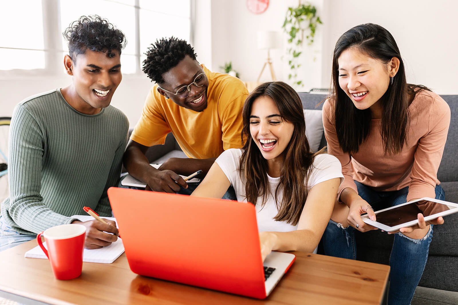 diverse uni student group